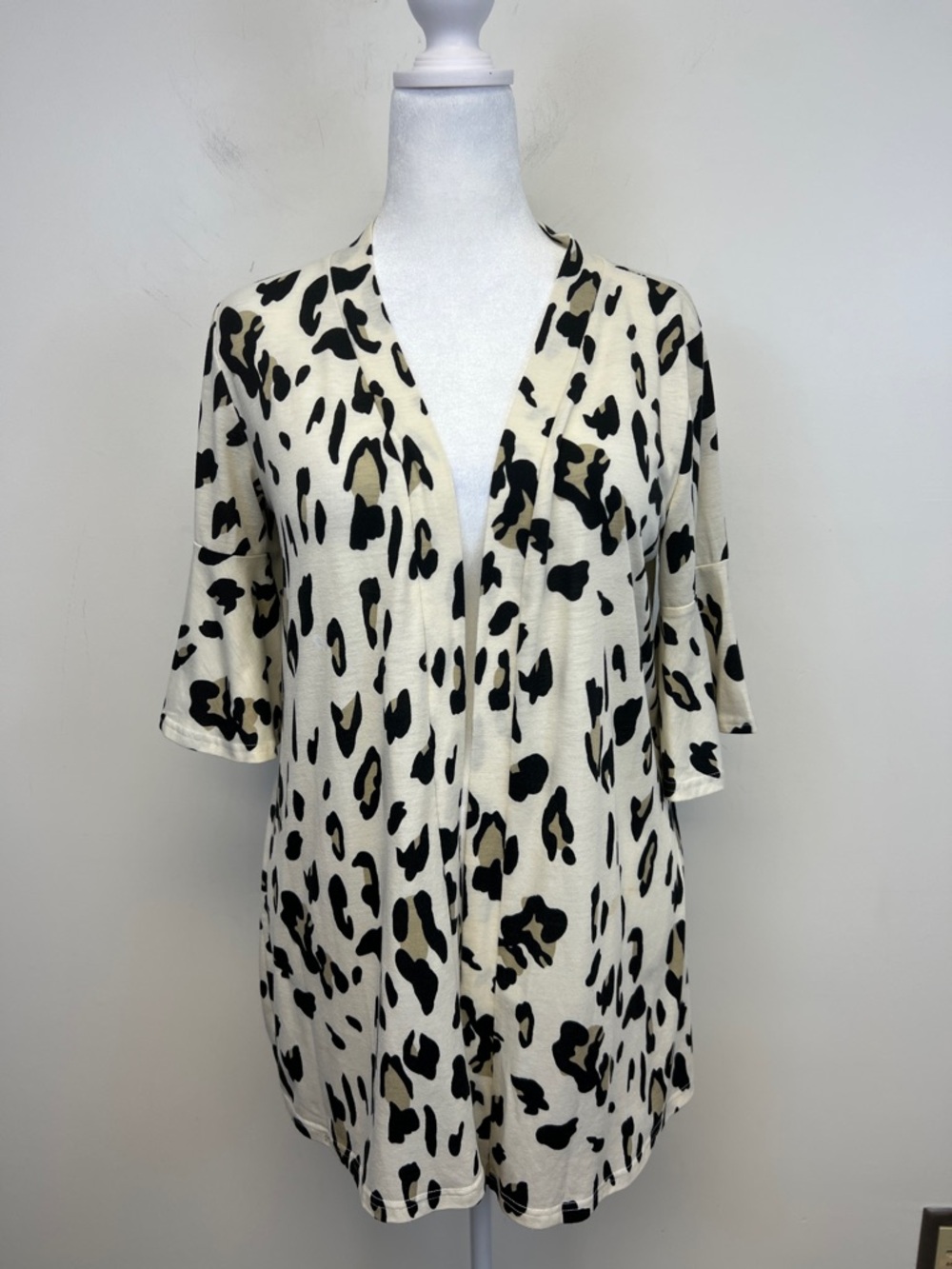 Tickled Teal Women’s Black Off White Khaki Leopard Print Open Front Jacket Small